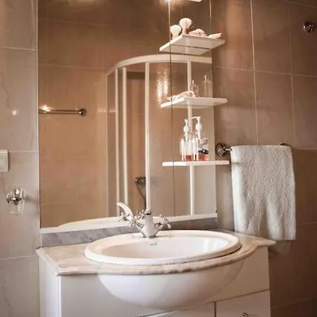 Abrigo Dos Bodes - Goat's Shelter Hotel 3*