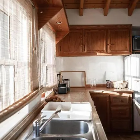Abrigo Dos Bodes - Goat's Shelter Hotel